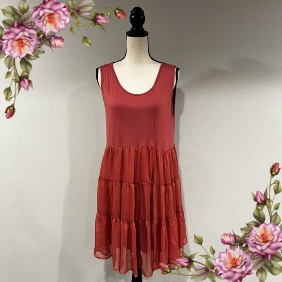 Sleeveless midi dress  - Picture 1 of 10